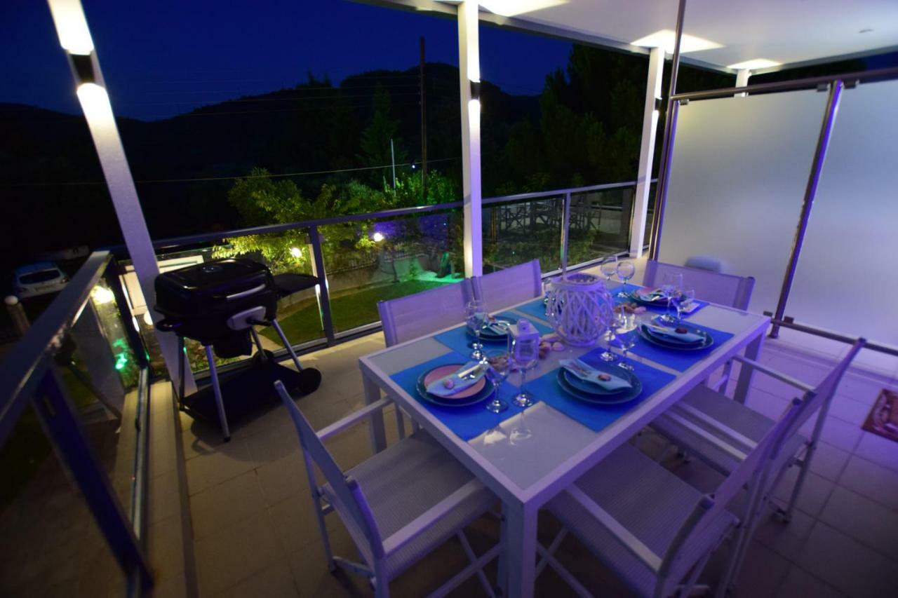 V Luxury Suites Toroni 3 Екстер'єр фото